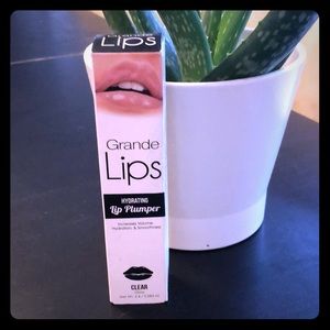 Brand new Grande Lips plumper in clear!